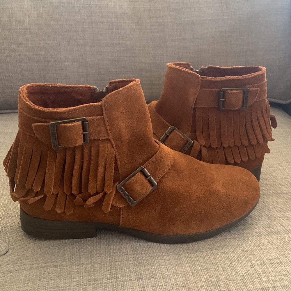 Minnetonka Size 6 Booties. New Without A Box - image 6